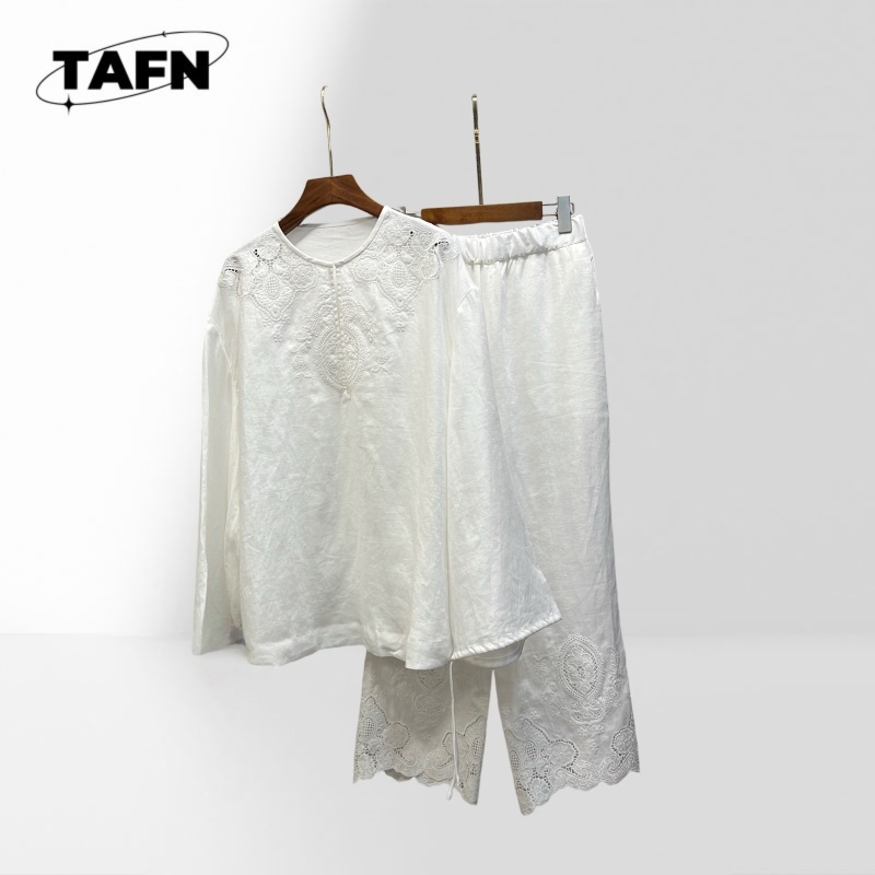 Luksusowy dwuczęściowy zestaw  – Crop Blouse Linen recenzja i cena